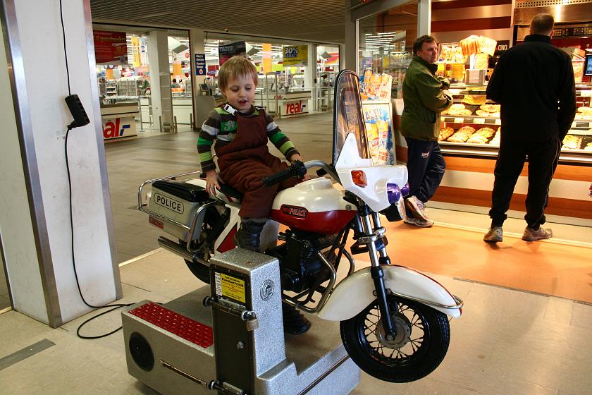 IMG_8420.JPG - Na motocyklu w Realu w Mainz